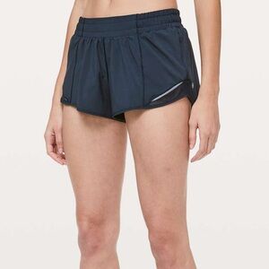 Lululemon Hotty Hot Short II *2.5"
True Navy